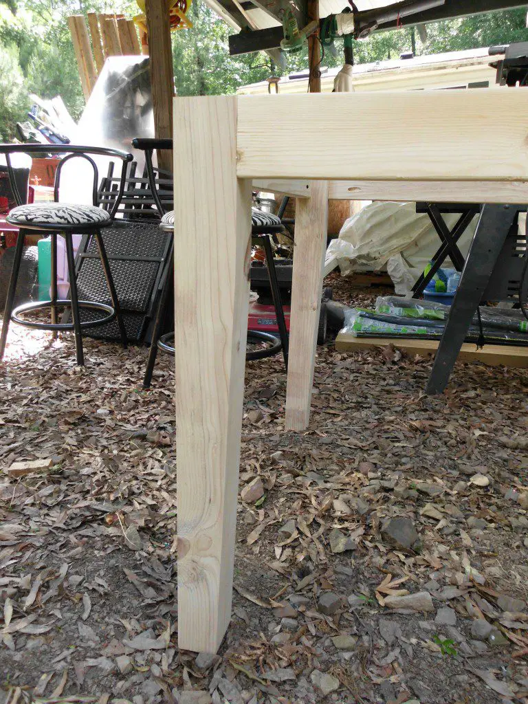 how to build table legs or posts from 2x4s SANY0611