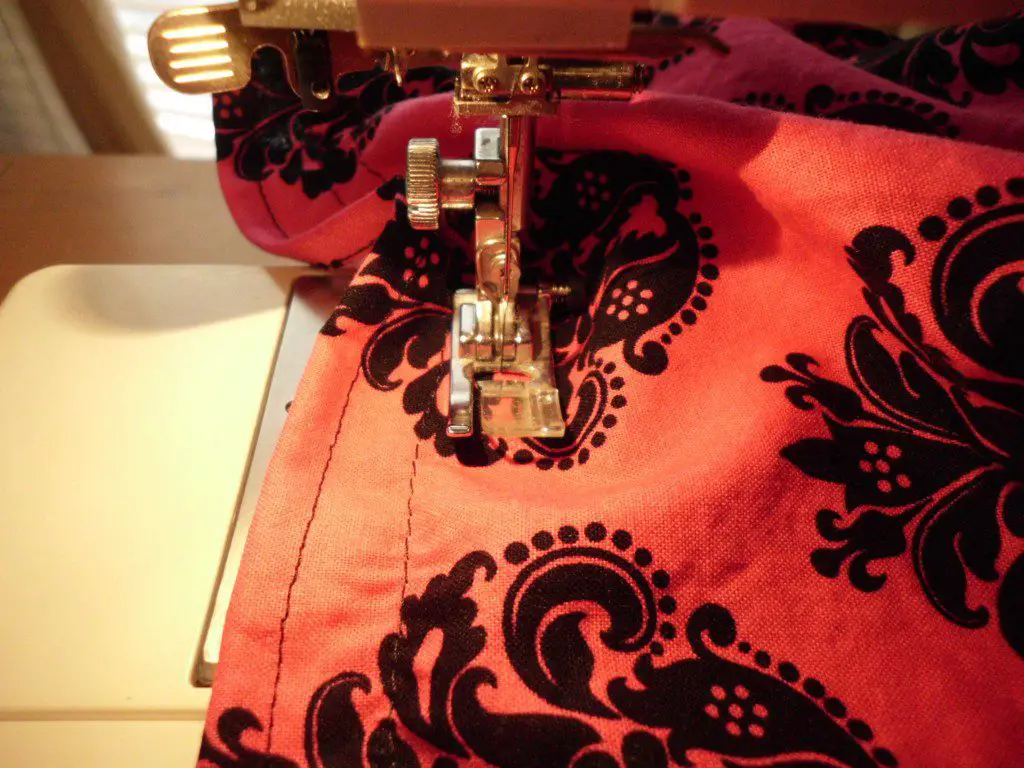 How to Use Elastic Thread to Make Smocked Fabric SANY0770