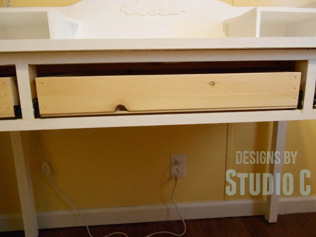 Easy Way to Install Drawer Fronts drawer box installed