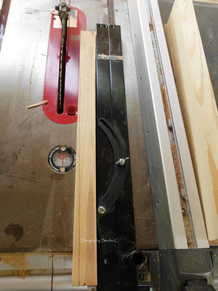 how to use a tapering jig on the table saw SANY1122