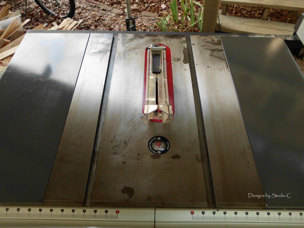 How to Wax a Table Saw clean top