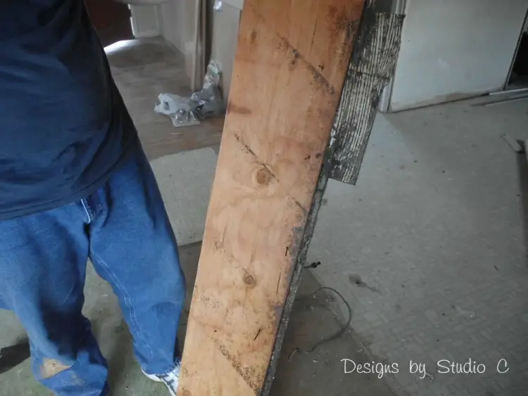 how to remove a subfloor removed plywood