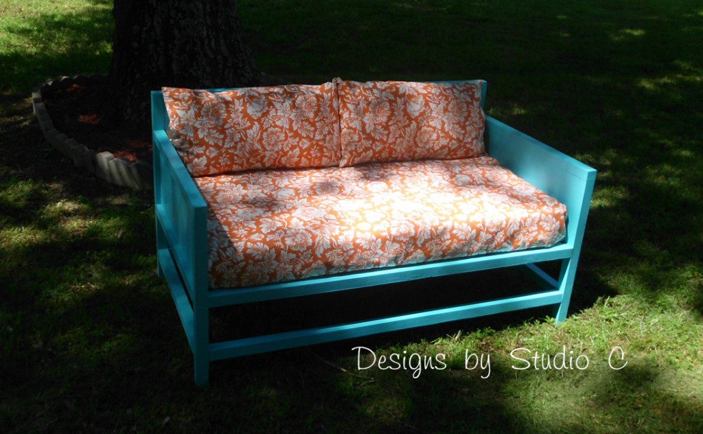 Backyard transformation ideas DIY outdoor daybed