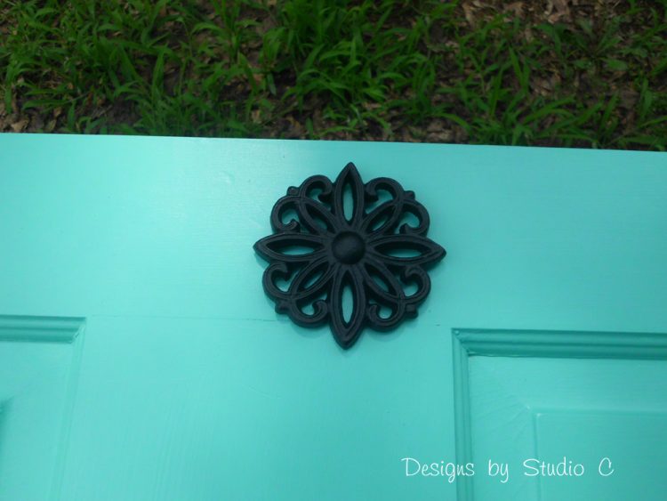  how to build a bench using an old door covering the doorknob hole