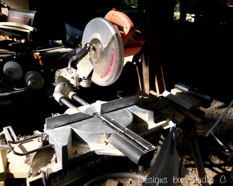 how to change blade miter saw unplugged