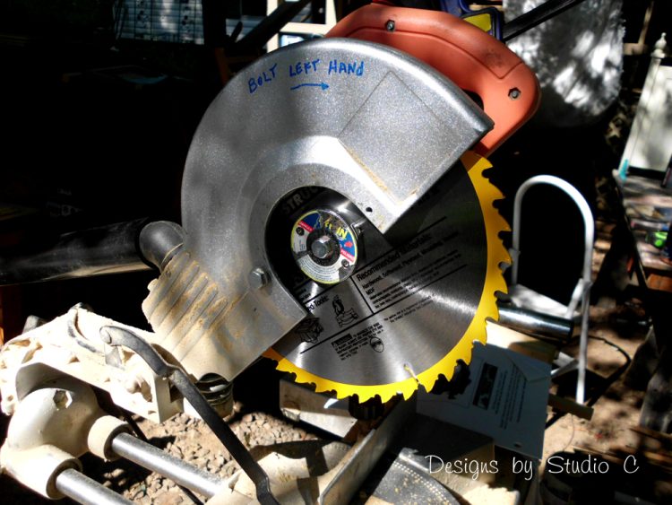 how to change blade miter saw replaced