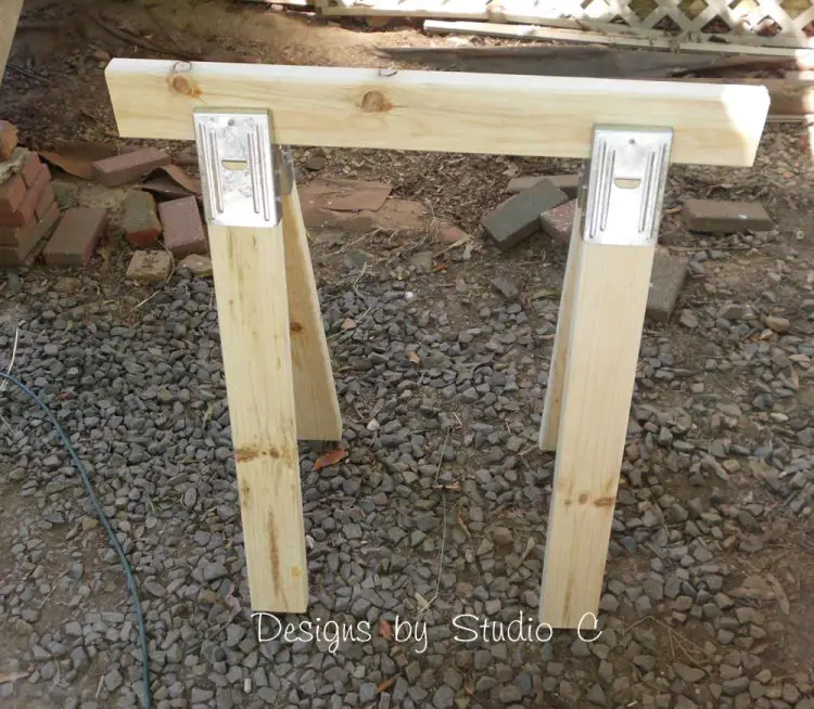 build sawhorse table brackets cross piece