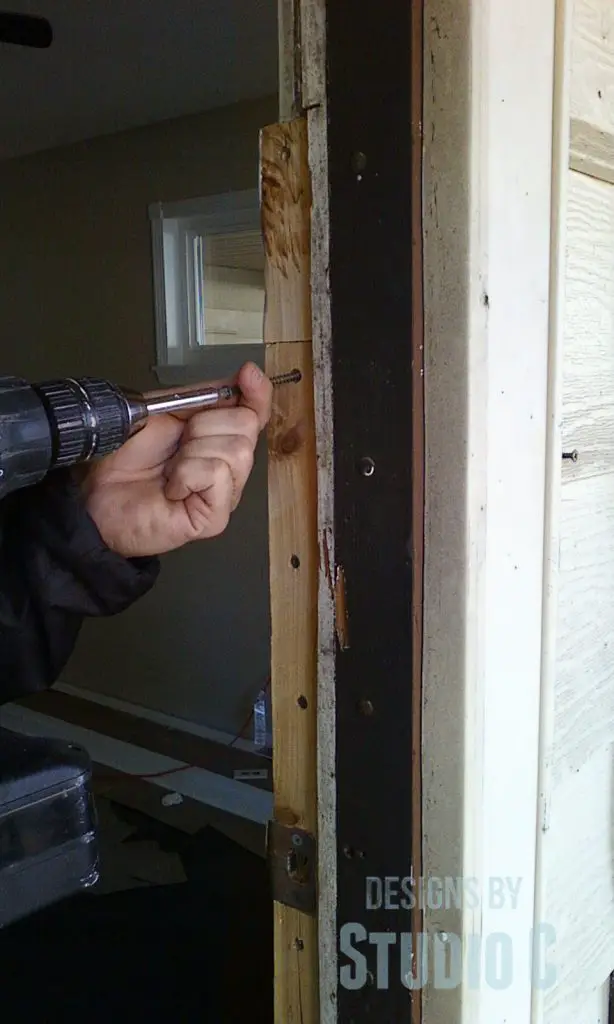 how to install exterior door Photo10211104_1