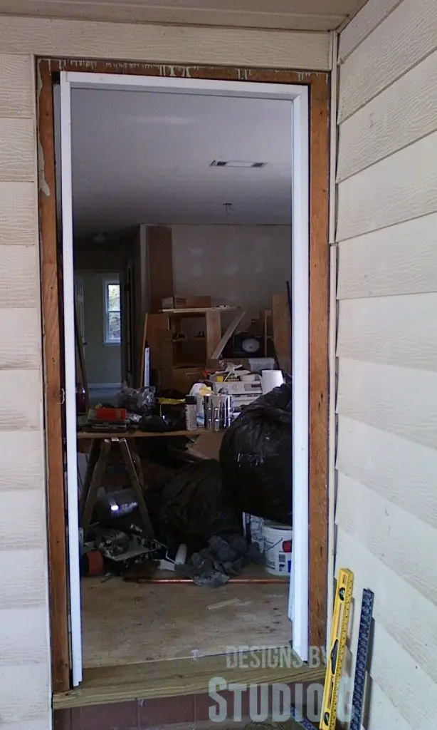 how to install exterior door Photo10291130