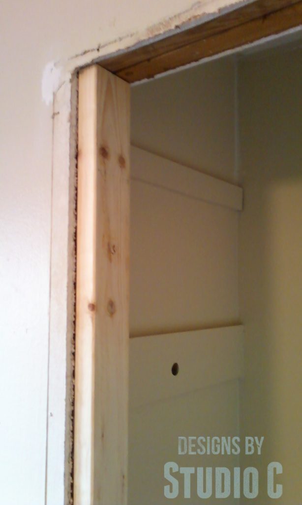 installing closet doors Photo10291406_1