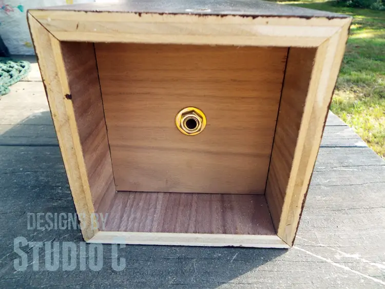 DIY Plans to Build a Lamp Base with Plywood_Pipe Bottom