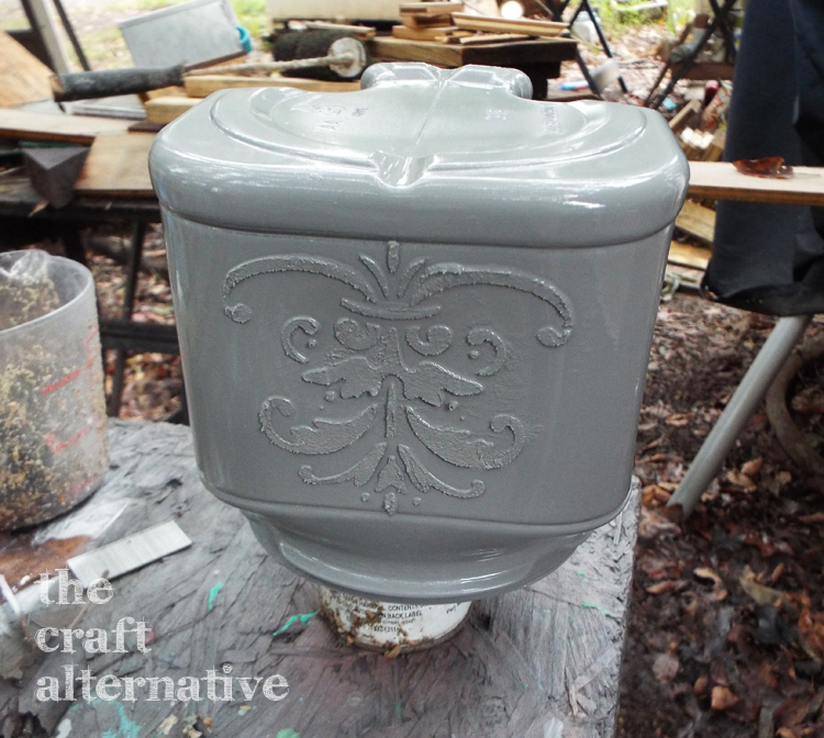 How to Make a Gift Box Using a Plastic Coffee Can spray paint the can