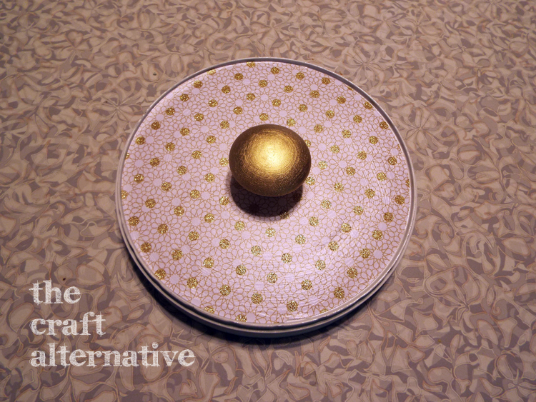 How to Make a Gift Box Using a Plastic Coffee Can add knob to top