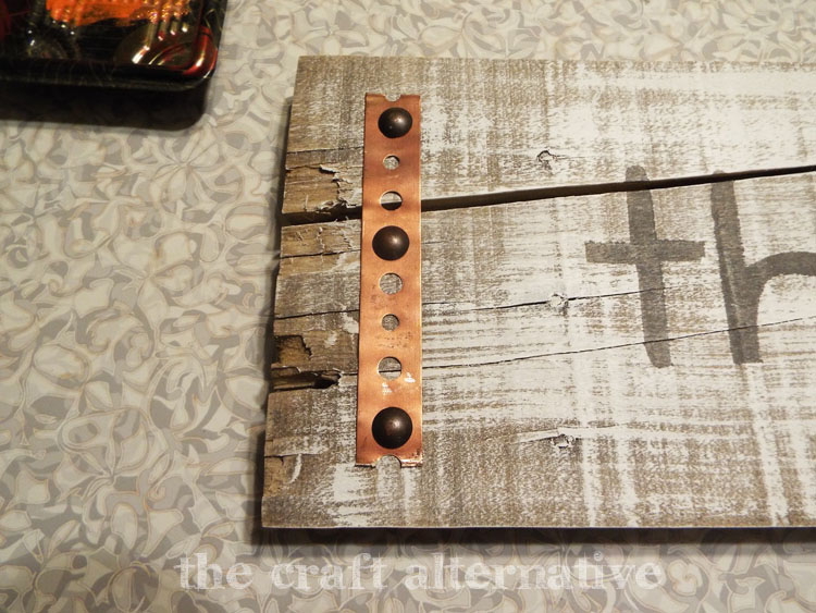 DIY Fall Sign Using a Pallet Board hanger tape close up