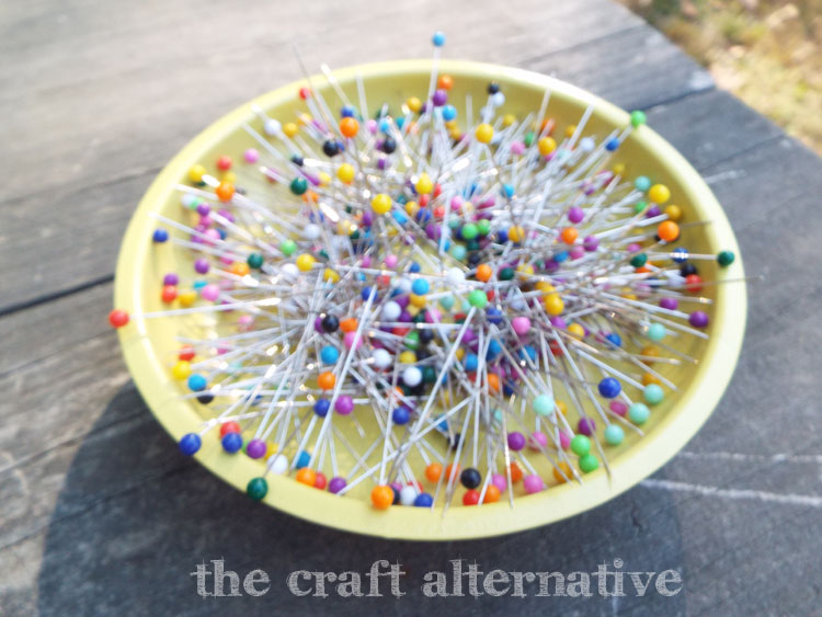 magnetic pin bowl with pins inside