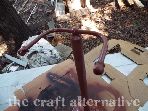 Make a Yarn Holder with a Toilet Paper Stand let primer dry