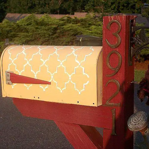 Stenciled Mailbox