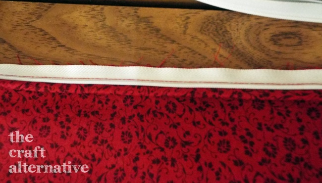 Easy to Make Holiday Pillow Covers_Zipper