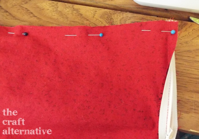 Easy to Make Holiday Pillow Covers_Sides