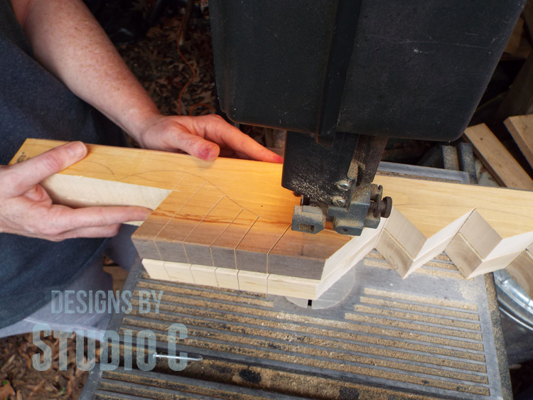 How to Cut Wood Legs with a Template_Bandsaw