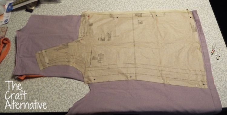 Make a Top Using a Man's T-Shirt as Fabric_Pattern