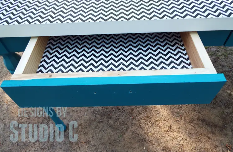 DIY Plans to Build a Desk with an Old Door_Drawer Lining