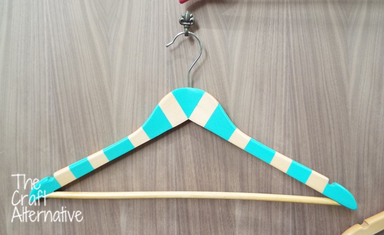 Adding Paint to Wooden Hangers_Green