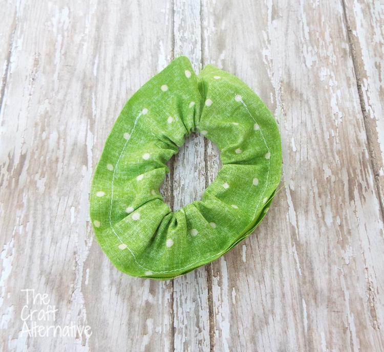 Easy to Make Hair Scrunchies_Sew Tube