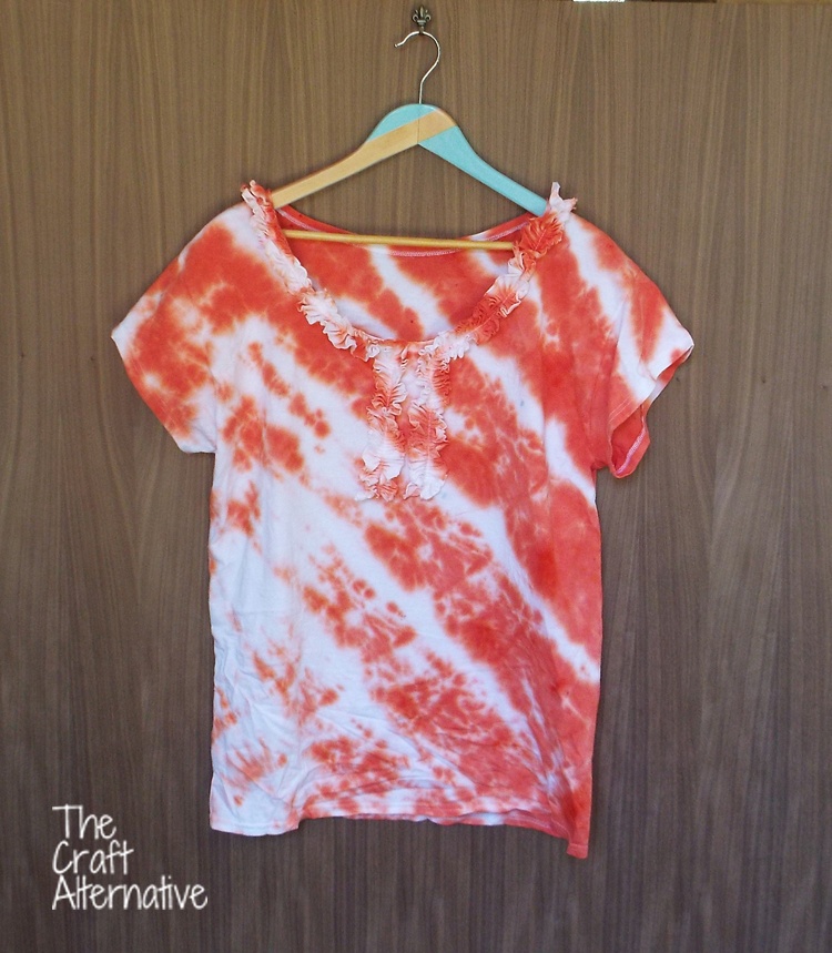 T-Shirt with Ruffles and Tie Dye_Finished