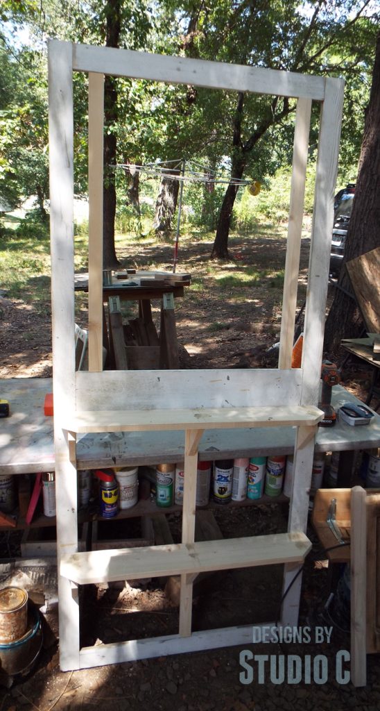 Turn an Old Screen Door into a Chalkboard with Shelves_Before