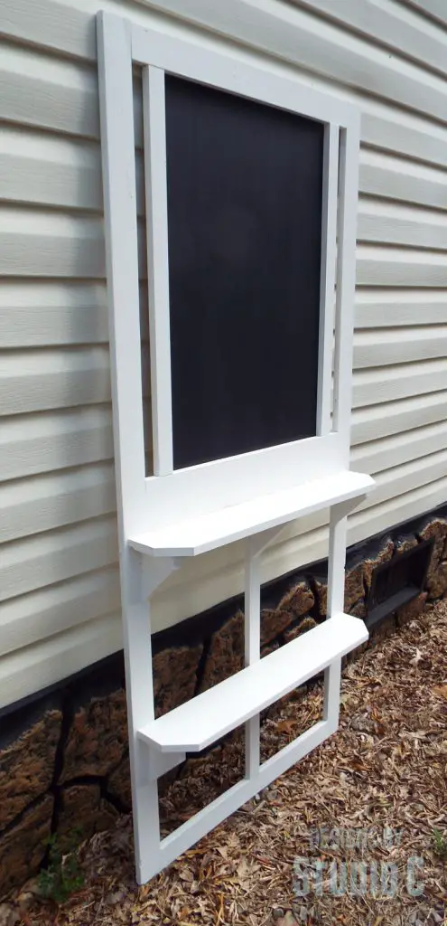 Turn an Old Screen Door into a Chalkboard with Shelves_Side View