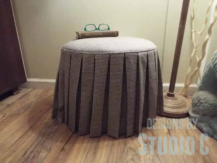 DIY Ottoman or Footstool Using an Old Wooden Spool_Completed Inside