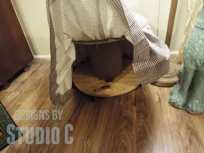 DIY Ottoman or Footstool Using an Old Wooden Spool_Underside
