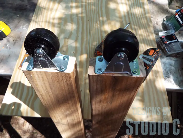Build a DIY Large Circle Cutting Jig for a Bandsaw - Casters on Legs