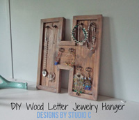 build letter jewelry hanger
