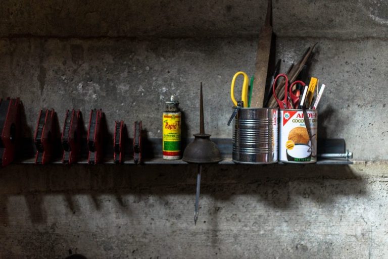 5 tips renovating garage shelf with tools