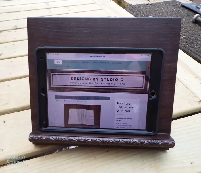 DIY Furniture Plans to Build a Tablet Stand