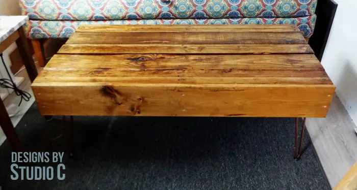 Build a Pallet Coffee Table_Back