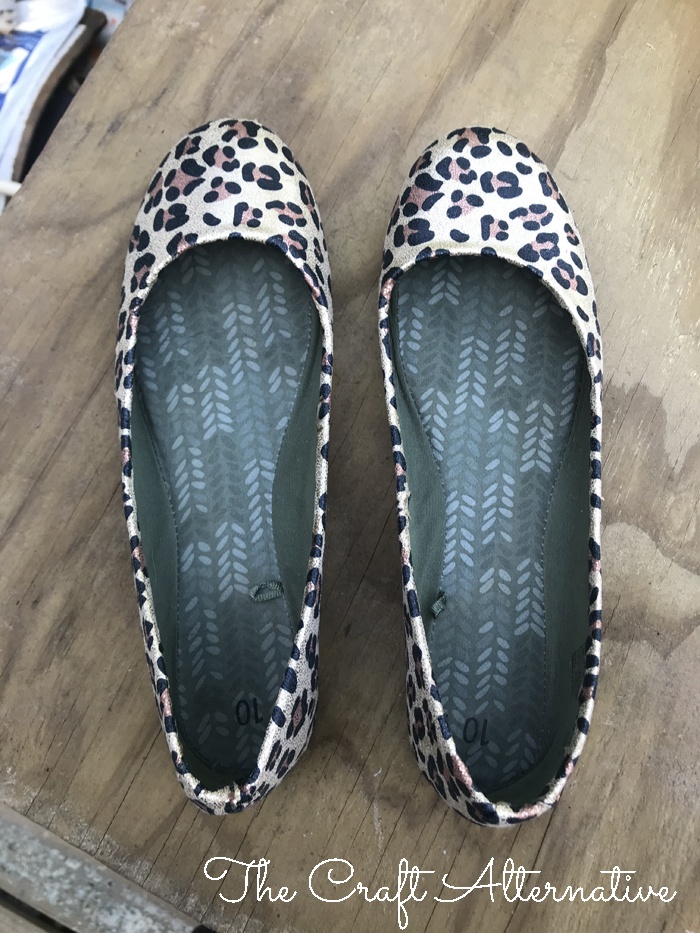 how to cover canvas flats fabric