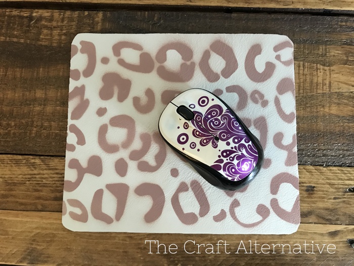 diy-stenciled-leather-mouse-pad-completed