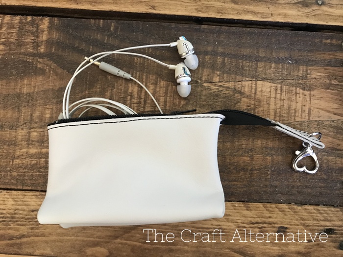 easy-sew-diy-leather-pouch
