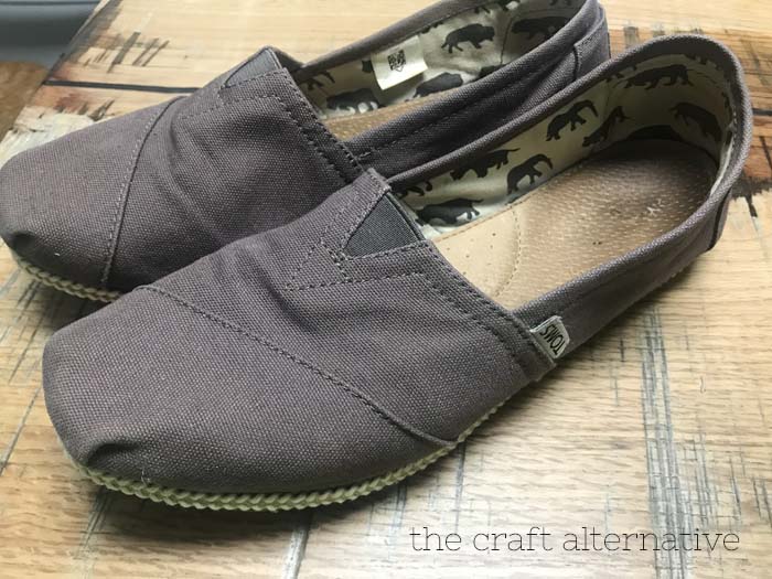 add decorative trim shoes