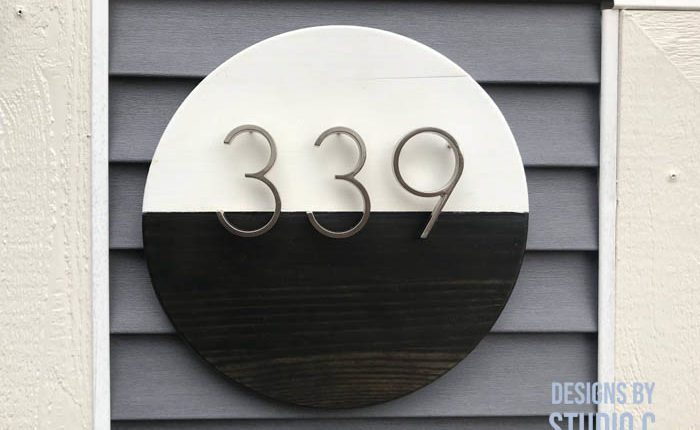 round modern address sign