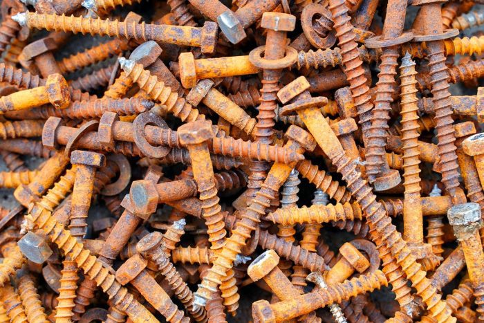 how to spray paint screws rusted photo by tom van dyck
