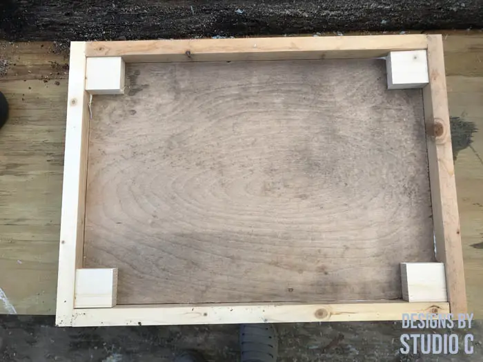 how to build a leveling table square feet in corners
