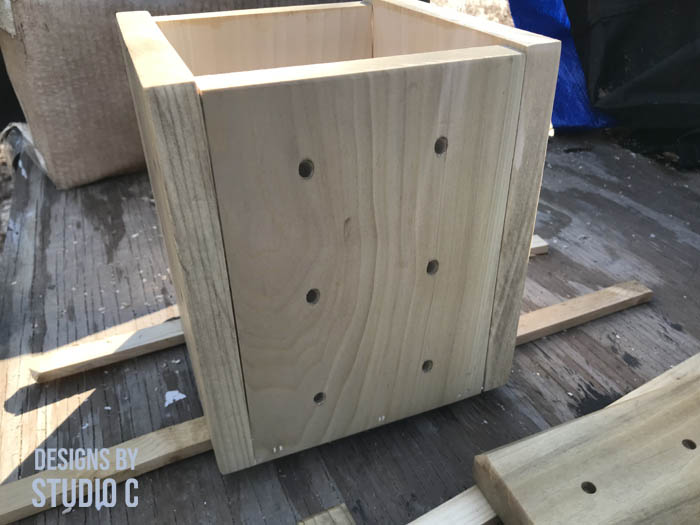 how to make a rotating thread stand side